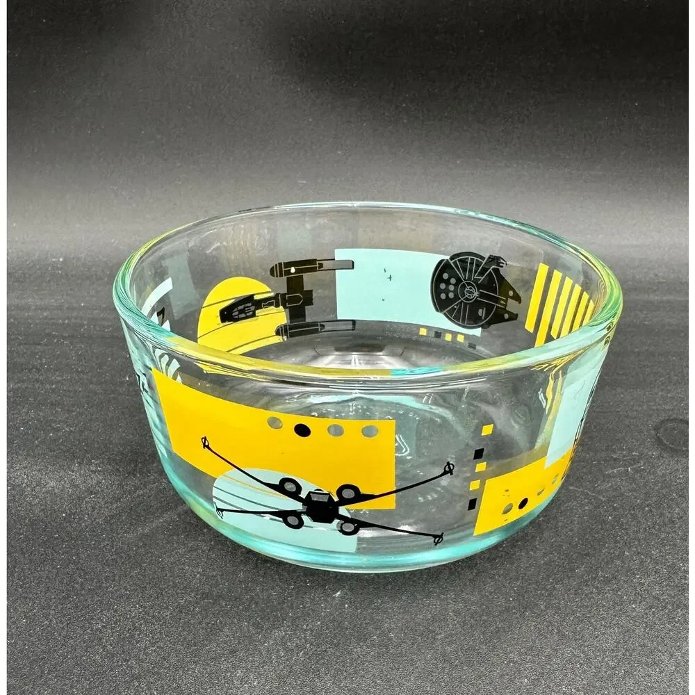 Pyrex Star Wars 2 piece Set 7200 4.75", 7211 8" x 6" - Picture 8 of 12
